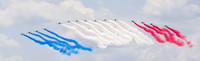 2019 - le plus grand drapeau bleu / blanc / rouge du monde à la BA102 avec la patrouille Bretling